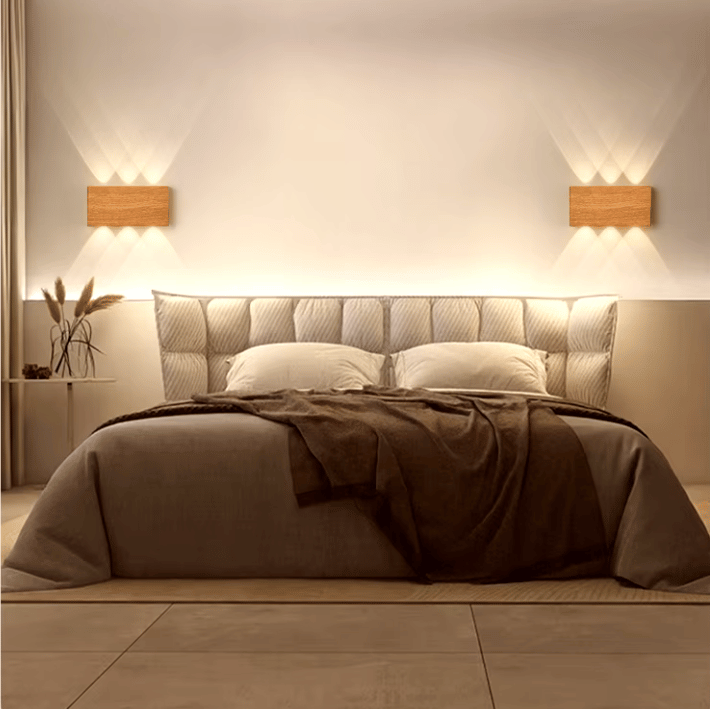 ALUN - Applique murale moderne et minimaliste en bois naturel avec éclairage LED réglable, idéale pour chambre, cuisine et escalier