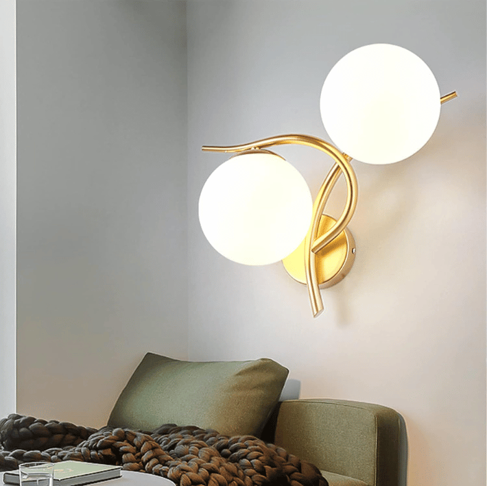 AUREOVA - Applique Murale Salon, LED Double Sphère avec Finition en Laiton, Style Raffiné