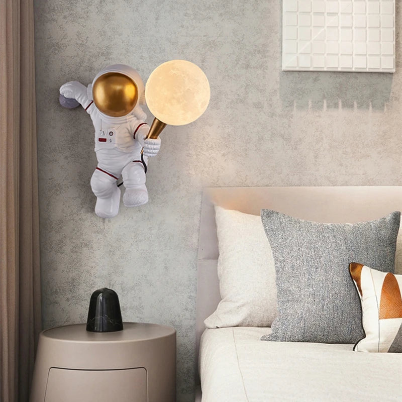 CELEST - Applique Murale Chambre Enfant, rêveuse avec astronaute et lune, éclairage magique et créatif